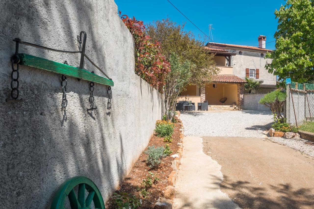 Casa Viktoria With Private Garden And Bbq Villa Kosinozici Kültér fotó